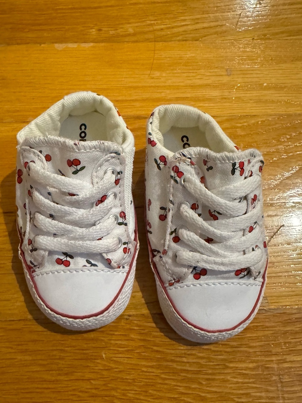 Baby cherry converse crib shoes
